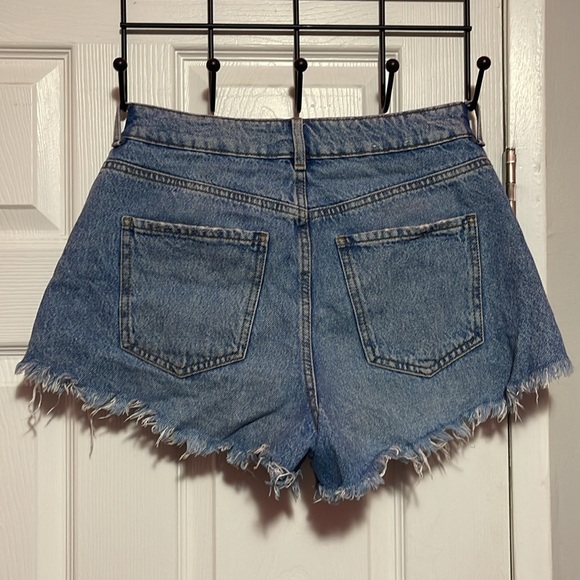 Garage size 7 - Picture 2 of 2